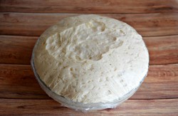 Расстегай с рыбой и рисом в духовке из дрожжевого теста