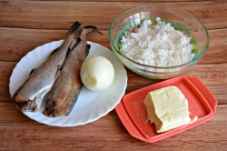 Расстегай с рыбой и рисом в духовке из дрожжевого теста