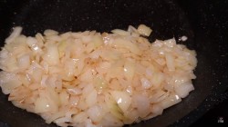 Расстегаи с рыбой скумбрия, судак, морской окунь