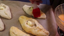 Расстегаи с рыбой скумбрия, судак, морской окунь