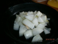 название картинки Лук с яйцом и майонезом