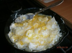 название картинки Лук с яйцом и майонезом