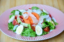 Овощной салат огурец помидор яйцо