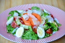 Овощной салат огурец помидор яйцо