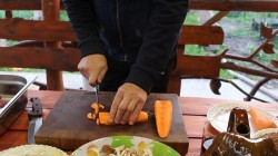 Гречка по-купечески с опятами в казане на плите