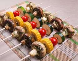 название картинки Шашлык из овощей на мангале или замашка на вегетарианскую кухню