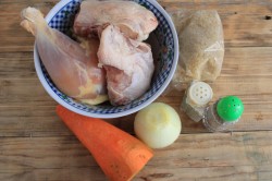 Рис с овощами и курицей в духовке