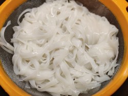 название картинки Рисовая лапша с овощами