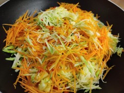 название картинки Рисовая лапша с овощами