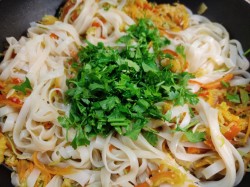 название картинки Рисовая лапша с овощами