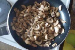 Блины из рисовой бумаги с шампиньонами