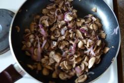 Блины из рисовой бумаги с шампиньонами