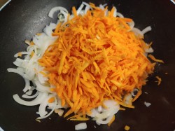 название картинки Рыба под маринадом из моркови и лука