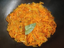 название картинки Рыба под маринадом из моркови и лука