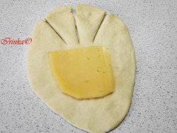 Рогалики кифле с сыром - шаг 4