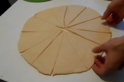 Рогалики на молоке и дрожжах