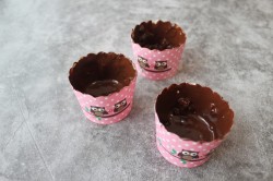 название картинки Ромовые пирожные из печенья в шоколаде