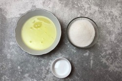 название картинки Рулет из безе со сливками