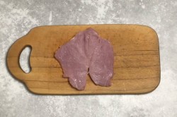 Рулет из индейки в духовке