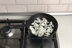 Рулет из индейки в духовке