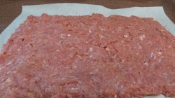 название картинки Рулет на кефире индейка грибы лук