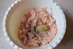 Рулет из куриного фарша в духовке