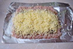 Рулет из куриного фарша в духовке