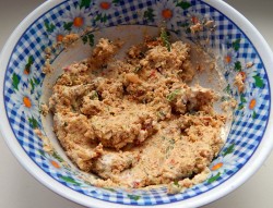 название картинки Рулет из лаваша с курицей и сыром