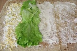 название картинки Лавашный рулет с сыром и печенью трески