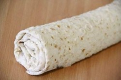 название картинки Лавашный рулет с сыром и печенью трески