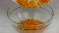 название картинки Рулет из омлета с пикантной начинкой