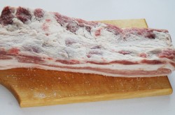 Рулет из пузанины вареный