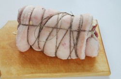 Рулет из пузанины вареный