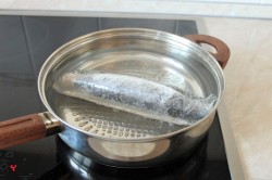 Рулет из скумбрии с желатином - шаг 15 Рулет из скумбрии с желатином - шаг 15