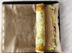 Яично капустный рулет с куриным фаршем - шаг 9 Яично капустный рулет с куриным фаршем - шаг 9