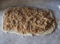 название картинки Рулет с грецкими орехами