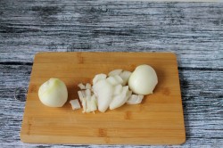 название картинки Постный рулет с луком дрожжевой