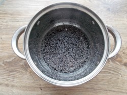 Рулет с маком из дрожжевого теста - шаг 2 Рулет с маком из дрожжевого теста - шаг 2