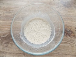 Рулет с маком из дрожжевого теста - шаг 6 Рулет с маком из дрожжевого теста - шаг 6