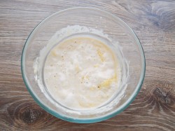 Рулет с маком из дрожжевого теста - шаг 7 Рулет с маком из дрожжевого теста - шаг 7