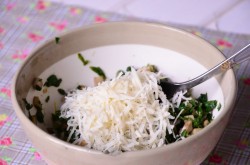 название картинки Куриный рулет со шпинатом