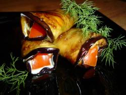 Рулетики из баклажанов с помидорами и чесноком - шаг 5