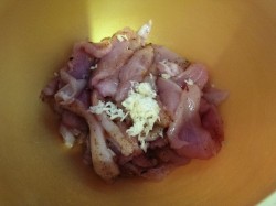 название картинки Рулетики из кабачков с куриным мясом