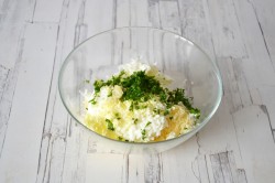 Рулетики из крабовых палочек