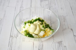 Рулетики из крабовых палочек