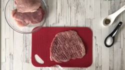 название картинки Рулетики из свинины с грибами