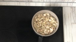 название картинки Рулетики из свинины с грибами