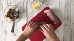 название картинки Рулетики из свинины с грибами