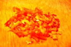 Рулет из лаваша с зеленью творогом и овощами - шаг 4 Рулет из лаваша с зеленью творогом и овощами - шаг 4