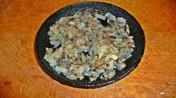 Жаркое с грибами и картошкой в горшочках